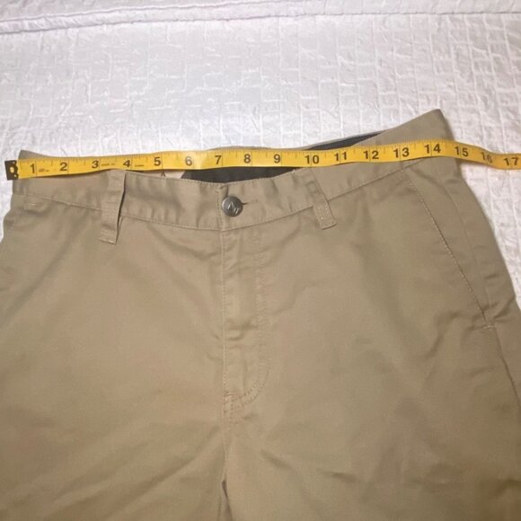 Volcom Corpo Class Tan Chino Shorts Flat Front Classic Casual Comfort   Size 29 - Picture 6 of 8